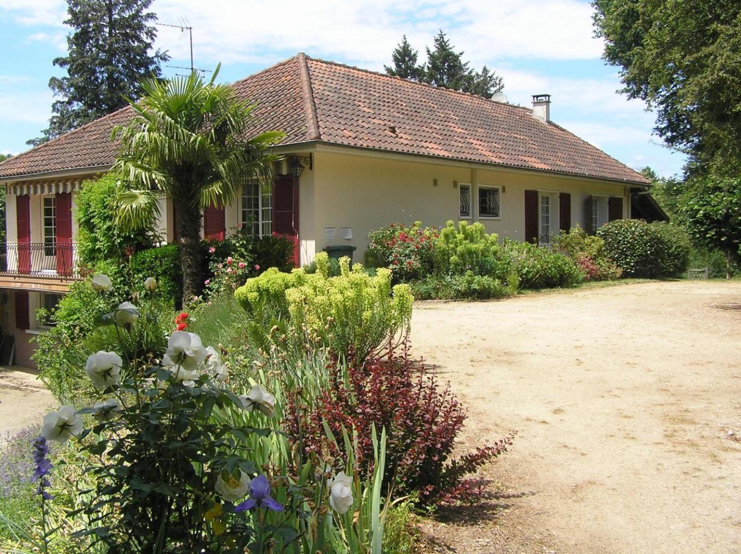 Le Val Des Deux Rieux Villa Saint-Just-le-Martel Exterior foto